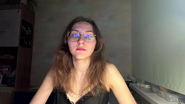 Snapshot of Miaaa_Moon chatting on June 1, 7:15 pm Miaaa Moon online show from June 1, 7:15 pm