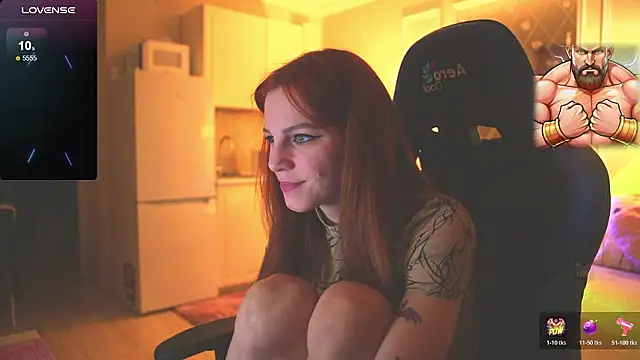 Snapshot of foxy_red_ chatting on February 3, 2:53 am foxy red online show from February 3, 2:53 am