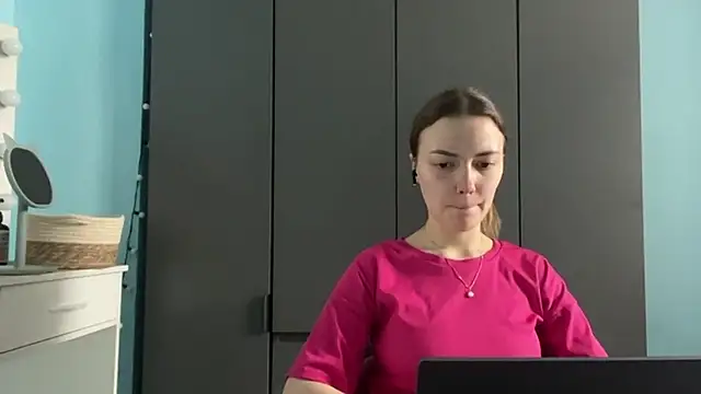 Snapshot of AndreeMerryman chatting on February 13, 2:07 am AndreeMerryman online show from February 13, 2:07 am