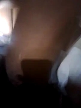 Snapshot of Teddytroue chatting on April 4, 6:27 pm Teddytroue online show from April 4, 6:27 pm