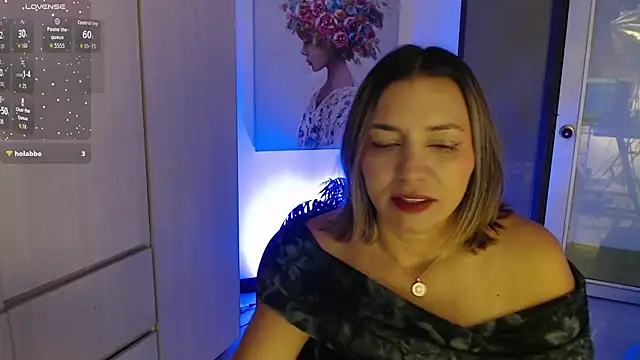 milfsecret69 online show from April 6, 11:44 am