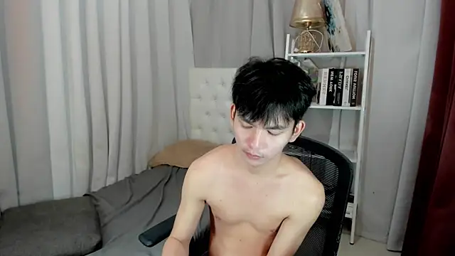 Snapshot of urtwinkjoshx chatting on March 2, 7:15 am urtwinkjoshx online show from March 2, 7:15 am