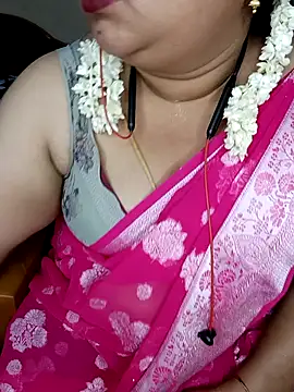 Snapshot of silk_rose05 chatting on May 22, 10:59 pm silk rose05 online show from May 22, 10:59 pm
