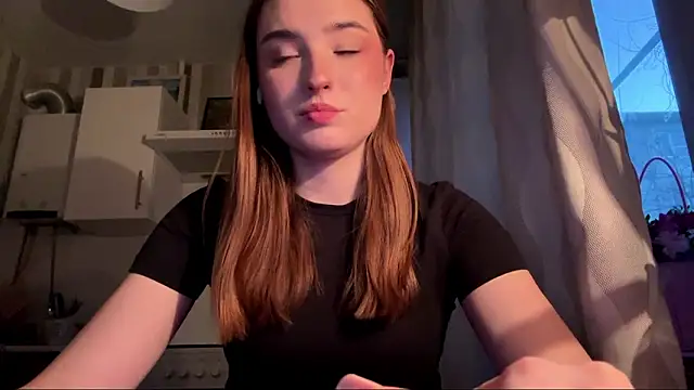 Snapshot of LissaBliss chatting on March 13, 3:07 pm LissaBliss online show from March 13, 3:07 pm