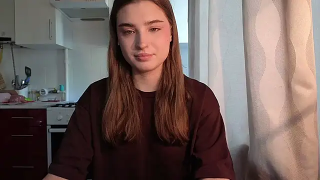 Snapshot of LissaBliss chatting on May 1, 6:18 am LissaBliss online show from May 1, 6:18 am