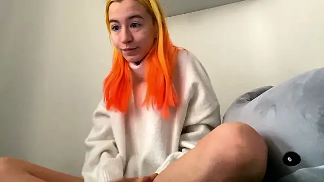 EmilyHein online show from February 7, 7:01 am