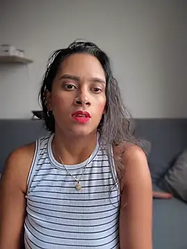 Snapshot of LunaHeat chatting on February 7, 9:07 pm LunaHeat online show from February 7, 9:07 pm