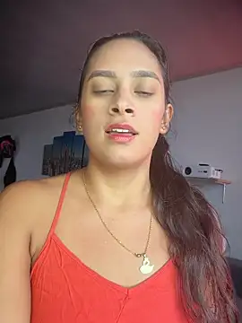 Snapshot of LunaHeat chatting on February 14, 9:11 pm LunaHeat online show from February 14, 9:11 pm