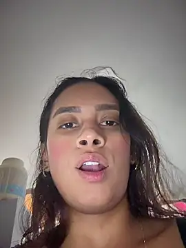 Snapshot of LunaHeat chatting on February 20, 3:01 pm LunaHeat online show from February 20, 3:01 pm