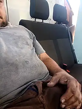 Snapshot of lu123456ch chatting on February 21, 1:56 pm lu123456ch online show from February 21, 1:56 pm