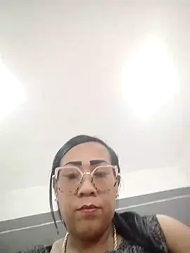 Snapshot of Oliviia_williams chatting on February 17, 11:29 am Oliviia williams online show from February 17, 11:29 am