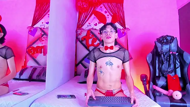 Bennet-Gray online show from February 15, 5:04 am