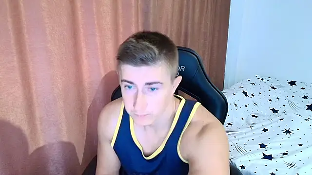 Snapshot of TodMusclePower9 chatting on March 26, 7:58 am TodMusclePower9 online show from March 26, 7:58 am