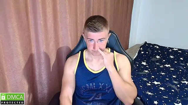 Snapshot of TodMusclePower9 chatting on April 21, 4:52 am TodMusclePower9 online show from April 21, 4:52 am