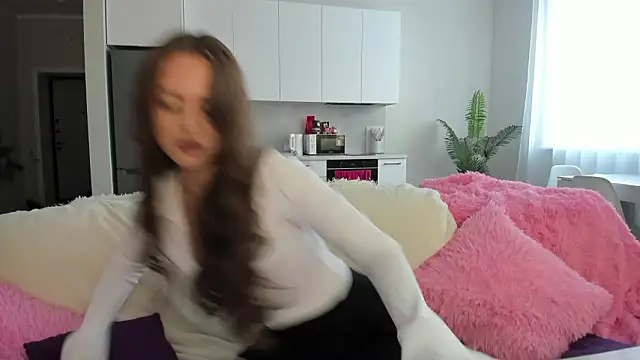 G0od girl online show from February 6, 8:40 am