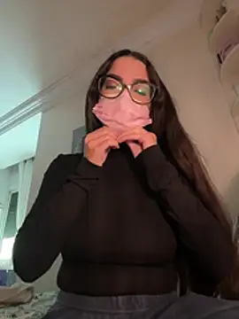 Snapshot of IRIS-GIRL chatting on February 3, 3:28 pm IRIS-GIRL online show from February 3, 3:28 pm