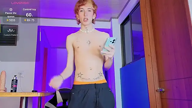 golden twink  online show from February 7, 7:45 am