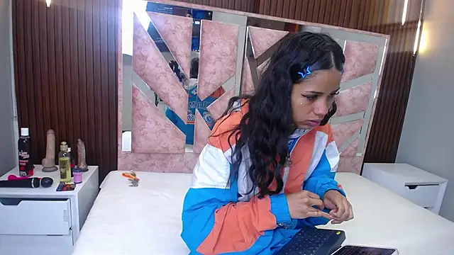 Snapshot of KendallArdent chatting on February 12, 1:17 pm KendallArdent online show from February 12, 1:17 pm