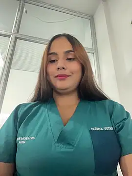 Noa Harper- online show from May 9, 10:15 pm