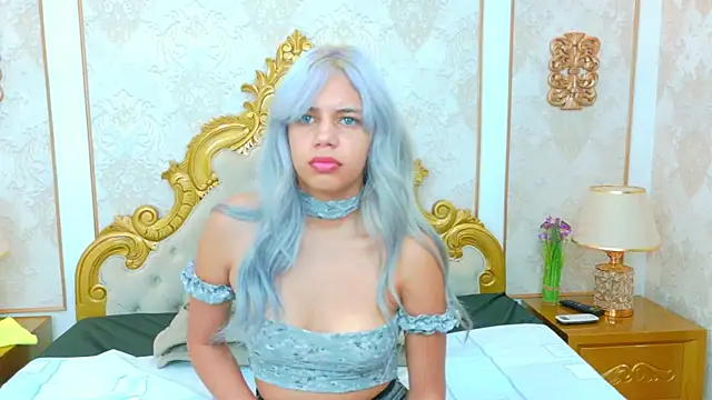 Snapshot of AlanaHouston chatting on February 11, 12:32 pm AlanaHouston online show from February 11, 12:32 pm