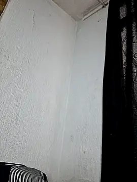 Snapshot of the_lagoon_girl chatting on February 22, 9:35 pm the lagoon girl online show from February 22, 9:35 pm