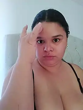 Snapshot of SamanthaStonee chatting on February 5, 8:35 pm SamanthaStonee online show from February 5, 8:35 pm