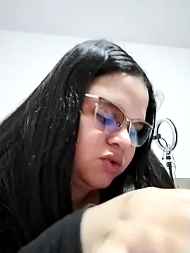 Snapshot of SamanthaStonee chatting on February 25, 8:07 pm SamanthaStonee online show from February 25, 8:07 pm