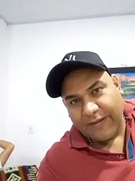 Snapshot of wessAndSandri chatting on February 14, 11:12 pm wessAndSandri online show from February 14, 11:12 pm