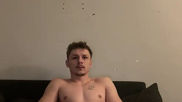 Snapshot of Lucas328706 chatting on February 18, 1:18 pm Lucas328706 online show from February 18, 1:18 pm