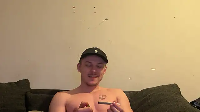 Snapshot of Lucas328706 chatting on February 22, 10:30 pm Lucas328706 online show from February 22, 10:30 pm