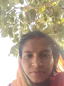 Snapshot of Gungun_thakur chatting on February 14, 8:22 am Gungun thakur online show from February 14, 8:22 am