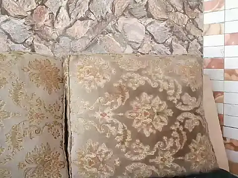 minniemoreee online show from February 5, 12:54 pm