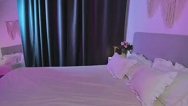 Snapshot of Tiffany__King chatting on May 1, 5:34 am Tiffany King online show from May 1, 5:34 am