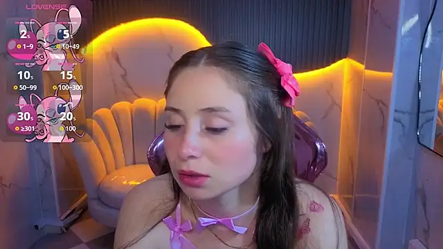 Ariana18 b online show from May 26, 1:07 pm