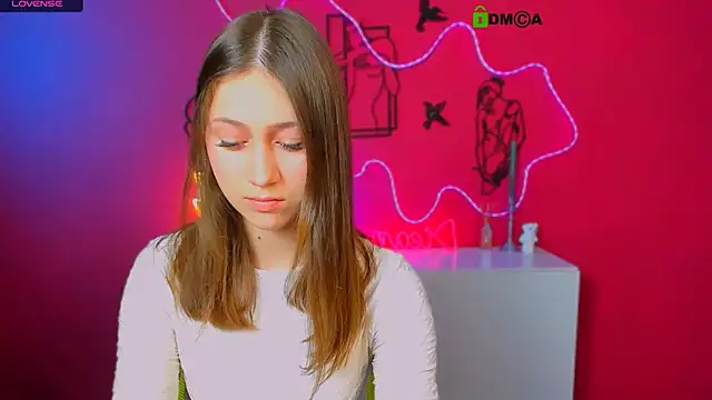 arianaa cat online show from April 17, 6:44 pm