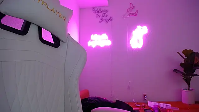 groovynights online show from March 8, 7:20 pm