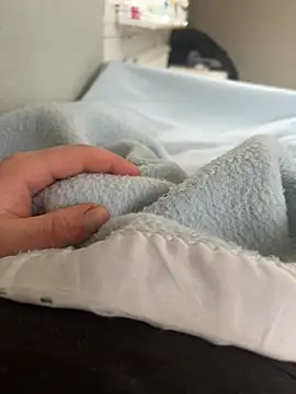 Snapshot of siisidjfjfjdj chatting on February 1, 12:04 pm siisidjfjfjdj online show from February 1, 12:04 pm