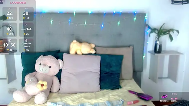 Sophia Valentina online show from April 17, 4:59 am