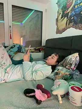 Just-Lilly online show from March 19, 1:04 pm