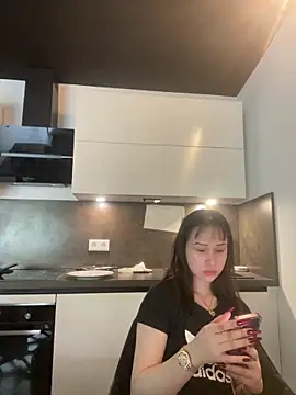 Just-Lilly online show from May 19, 5:52 pm