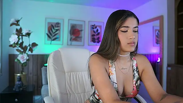 Snapshot of IvyGrabes chatting on July 2, 7:09 pm IvyGrabes online show from July 2, 7:09 pm