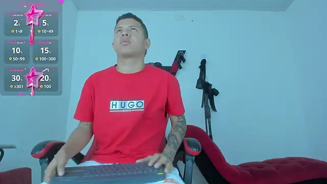 Snapshot of Steven_and_Camilo18 chatting on March 3, 11:27 am Steven and Camilo18 online show from March 3, 11:27 am