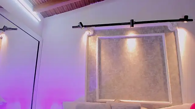 Snapshot of celestesun23 chatting on February 20, 6:26 am celestesun23 online show from February 20, 6:26 am