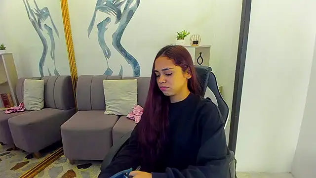 Snapshot of CarolineFyre chatting on February 14, 1:08 pm CarolineFyre online show from February 14, 1:08 pm