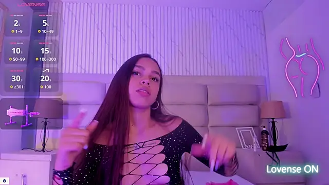 Snapshot of CarolineFyre chatting on February 15, 7:51 am CarolineFyre online show from February 15, 7:51 am