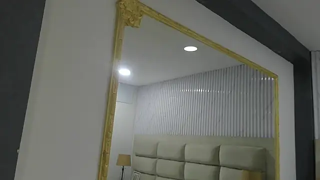 Snapshot of CarolineFyre chatting on February 26, 12:37 pm CarolineFyre online show from February 26, 12:37 pm