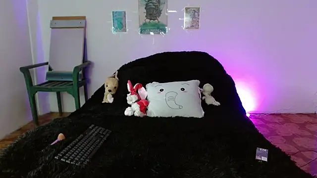 miadavisXXX online show from March 17, 7:39 pm