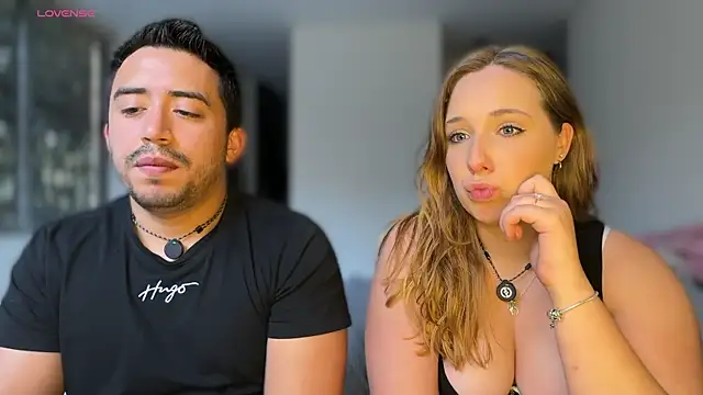 Snapshot of Sofii_n_Diego chatting on May 19, 10:16 pm Sofii n Diego online show from May 19, 10:16 pm