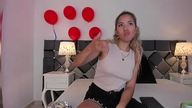  Giorgiina  online show from February 19, 12:56 pm