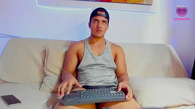 Snapshot of jhon_nicolas chatting on February 23, 9:34 pm jhon nicolas online show from February 23, 9:34 pm